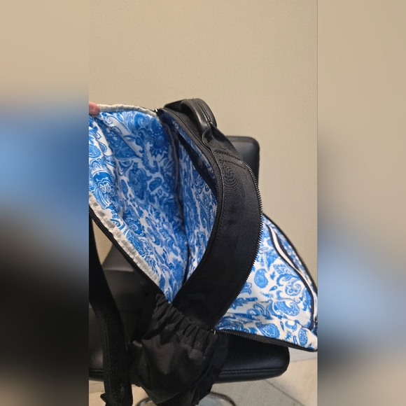 Lululemon black backpack - Picture 8 of 10